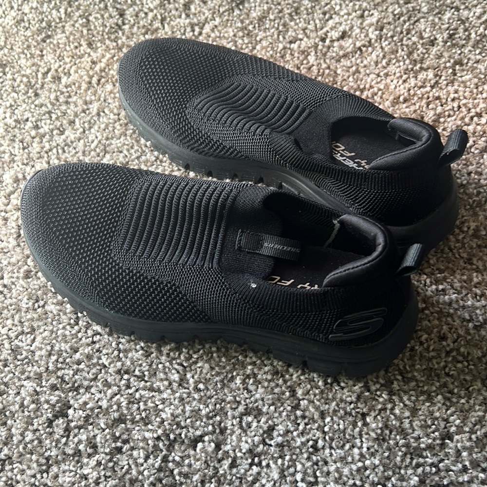 Sketchers work shoes